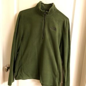 North Face Fleece half zip, Men’s, Medium size